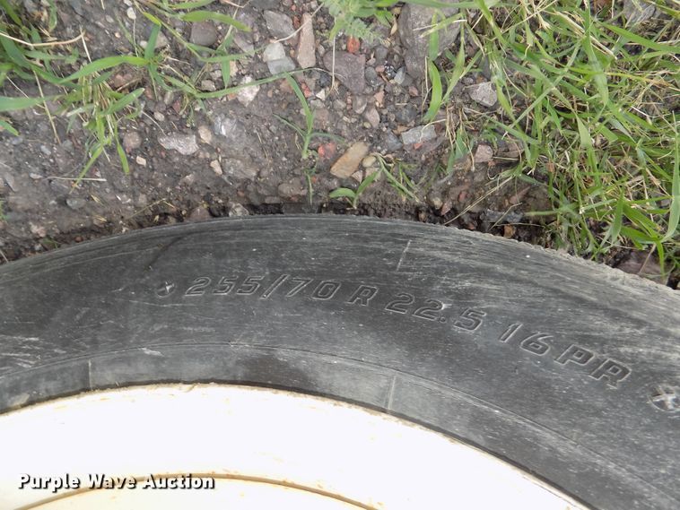 image for item DG2620 1999 International Paystar 5000  ready mix truck