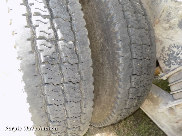 image for item DG2620 1999 International Paystar 5000  ready mix truck