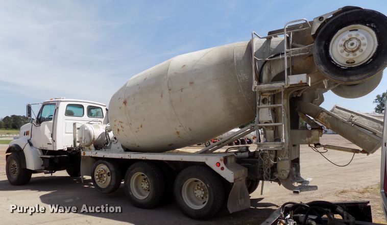 image for item DG2621 2000 Sterling L-Line  ready mix truck
