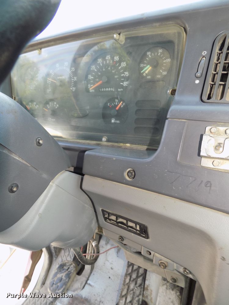 image for item DG2621 2000 Sterling L-Line  ready mix truck