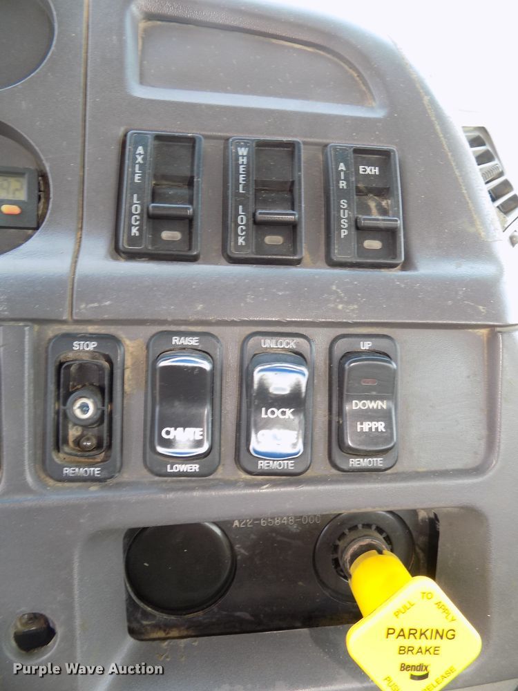 image for item DG2621 2000 Sterling L-Line  ready mix truck