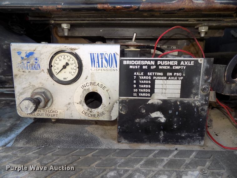 image for item DG2621 2000 Sterling L-Line  ready mix truck