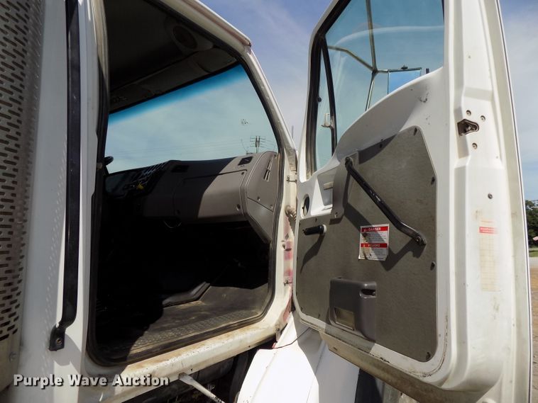 image for item DG2621 2000 Sterling L-Line  ready mix truck