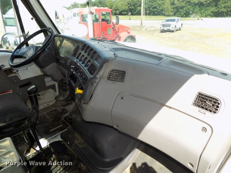 image for item DG2621 2000 Sterling L-Line  ready mix truck