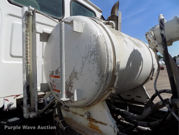 image for item DG2621 2000 Sterling L-Line  ready mix truck