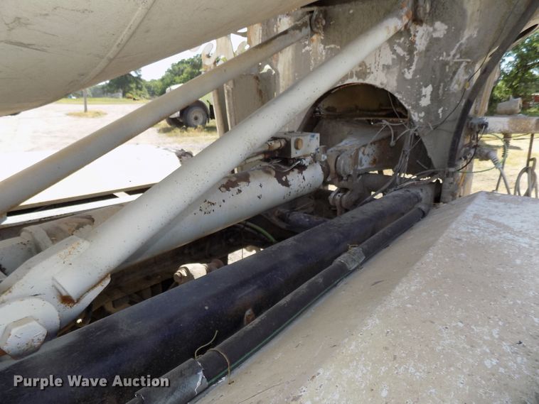 image for item DG2621 2000 Sterling L-Line  ready mix truck