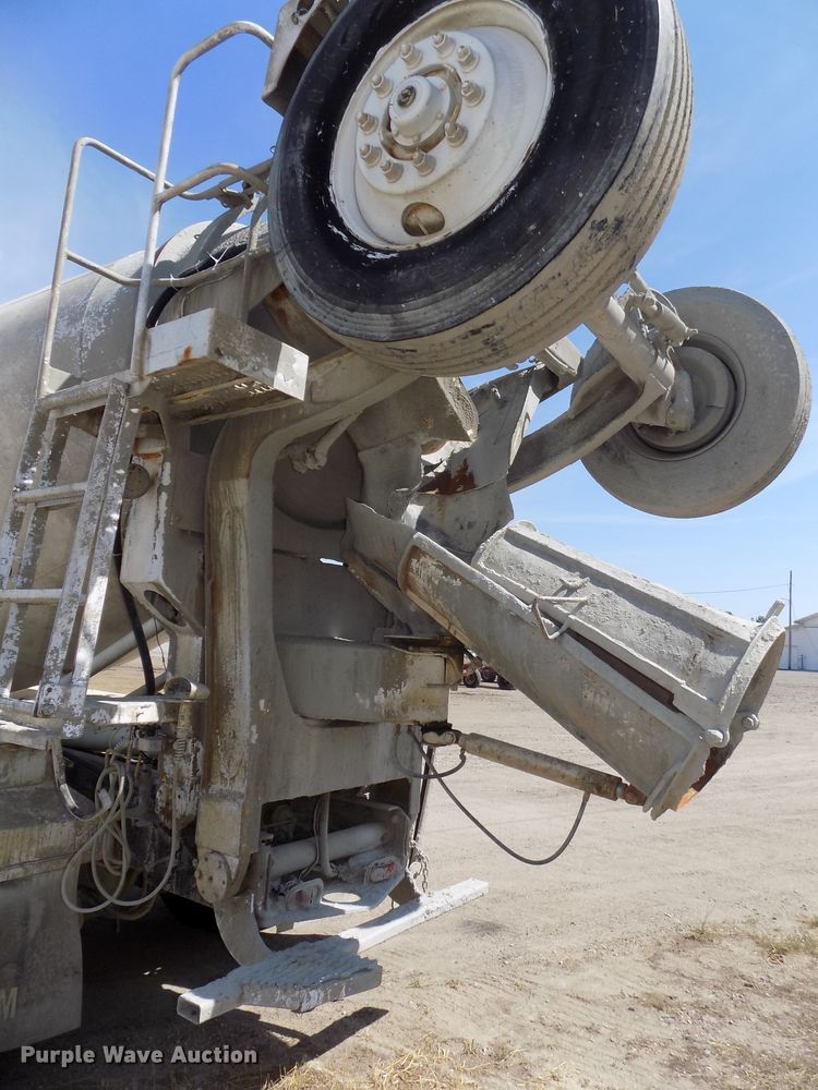 image for item DG2621 2000 Sterling L-Line  ready mix truck