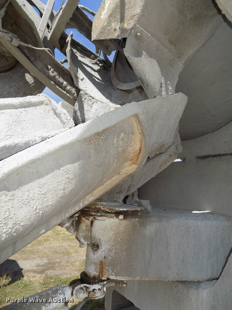 image for item DG2621 2000 Sterling L-Line  ready mix truck