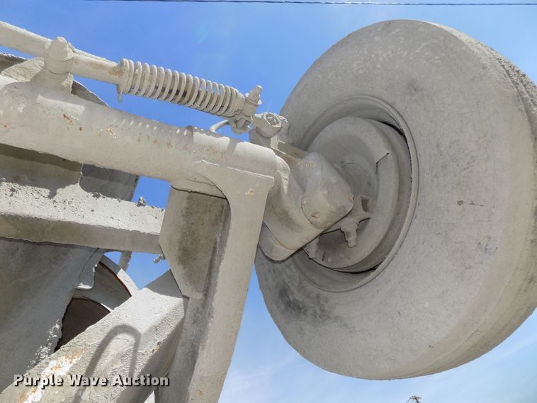 image for item DG2621 2000 Sterling L-Line  ready mix truck