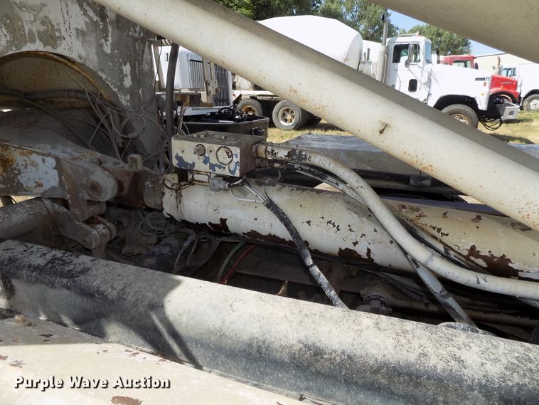 image for item DG2621 2000 Sterling L-Line  ready mix truck