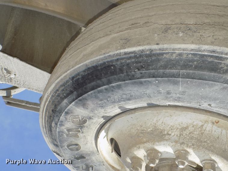 image for item DG2621 2000 Sterling L-Line  ready mix truck