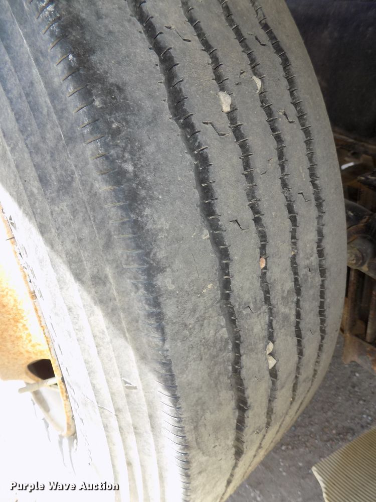 image for item DG2621 2000 Sterling L-Line  ready mix truck