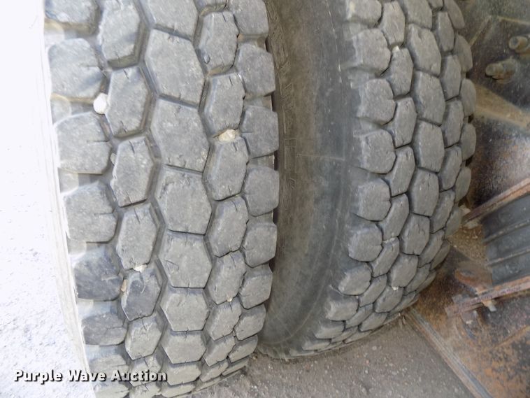 image for item DG2621 2000 Sterling L-Line  ready mix truck