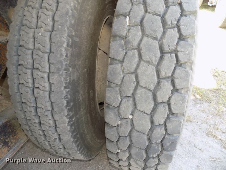 image for item DG2621 2000 Sterling L-Line  ready mix truck