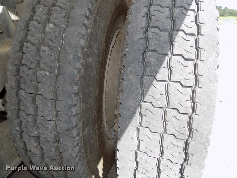 image for item DG2621 2000 Sterling L-Line  ready mix truck