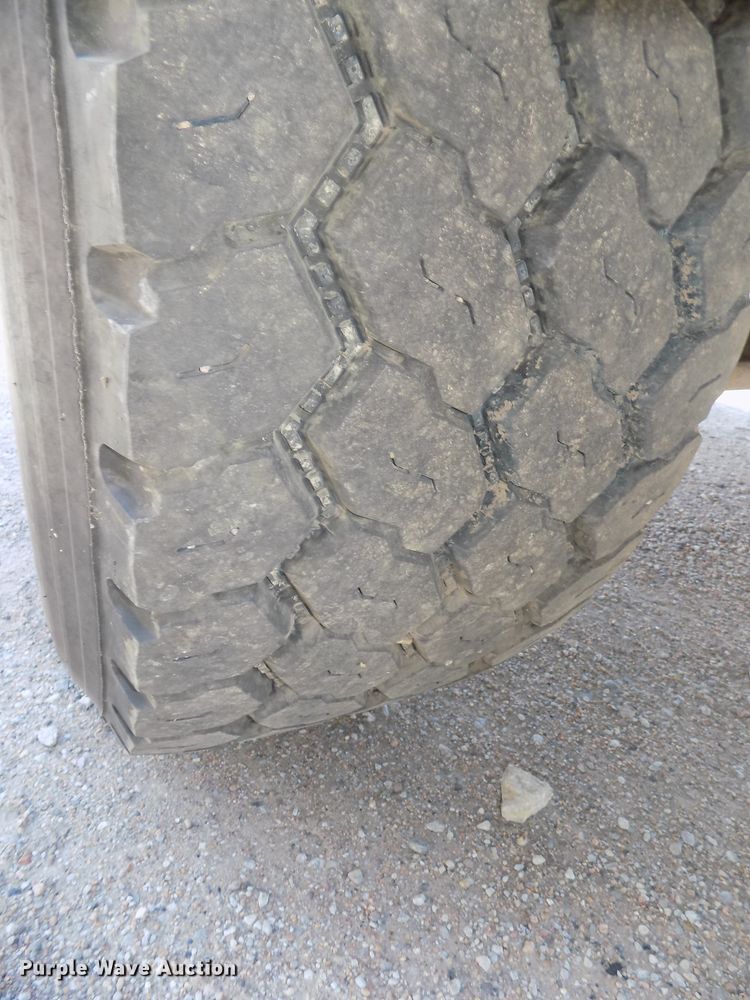 image for item DG2621 2000 Sterling L-Line  ready mix truck