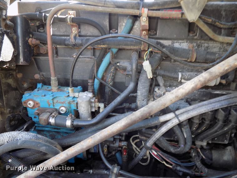 image for item DG2622 1999 International Paystar 5000  ready mix truck