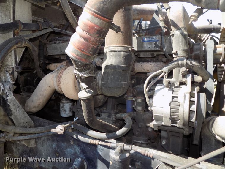 image for item DG2622 1999 International Paystar 5000  ready mix truck