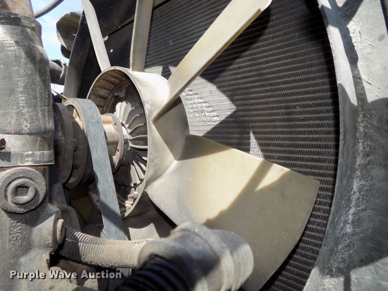 image for item DG2622 1999 International Paystar 5000  ready mix truck