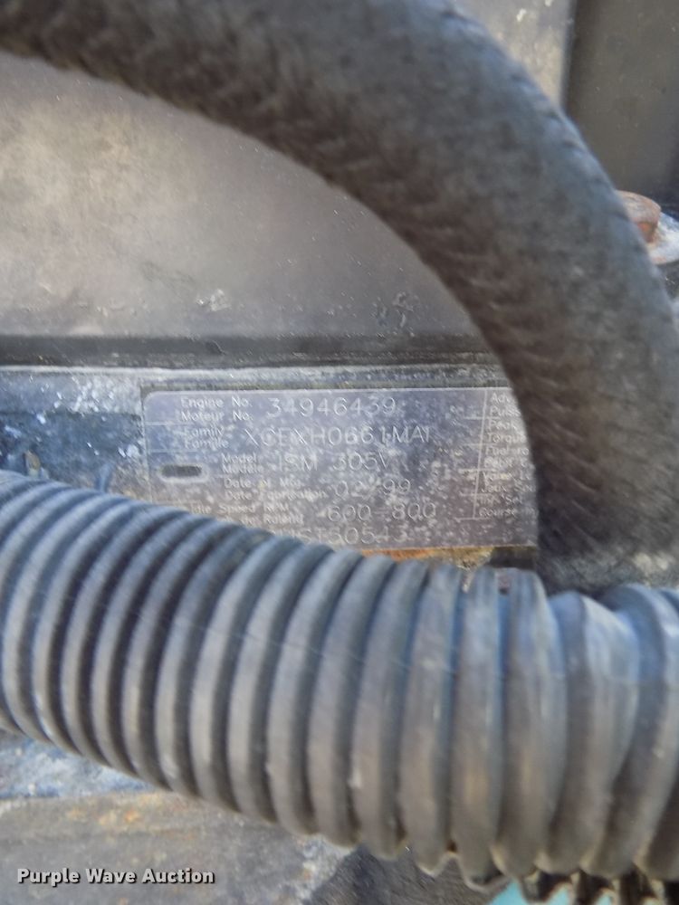 image for item DG2622 1999 International Paystar 5000  ready mix truck