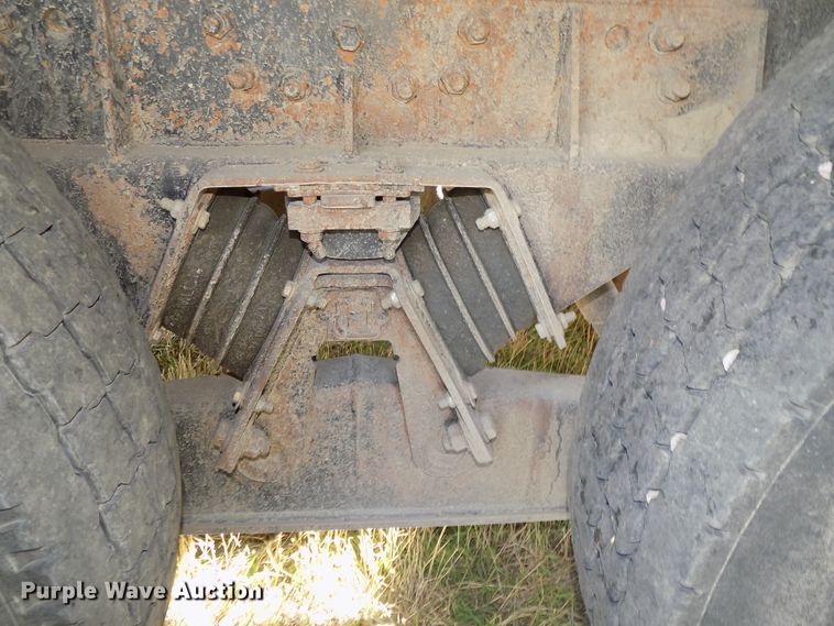 image for item DG2622 1999 International Paystar 5000  ready mix truck