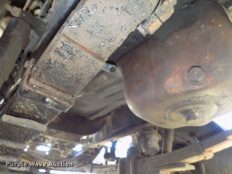 image for item DG2622 1999 International Paystar 5000  ready mix truck