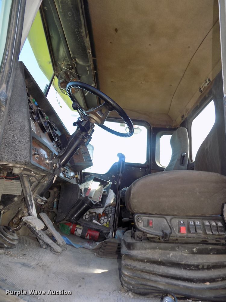 image for item DG2623 1999 Kenworth  ready mix truck