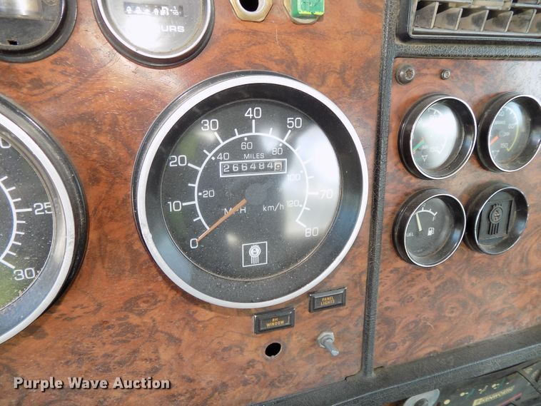 image for item DG2623 1999 Kenworth  ready mix truck