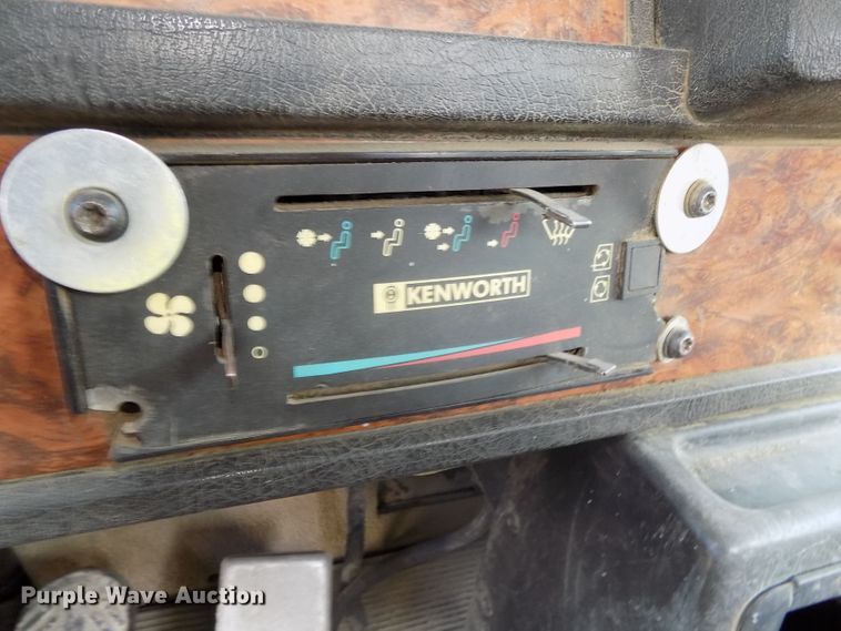 image for item DG2623 1999 Kenworth  ready mix truck