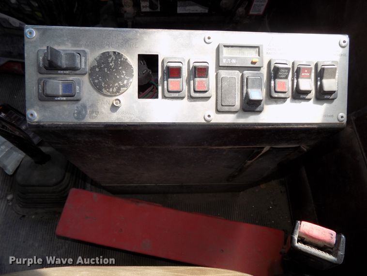 image for item DG2623 1999 Kenworth  ready mix truck