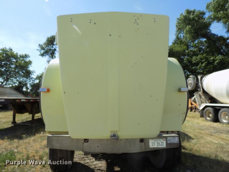 image for item DG2623 1999 Kenworth  ready mix truck