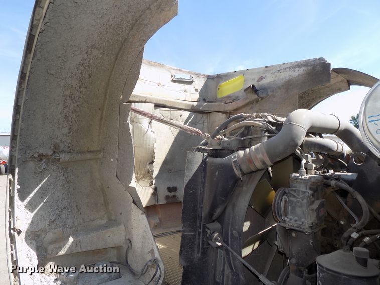 image for item DG2623 1999 Kenworth  ready mix truck