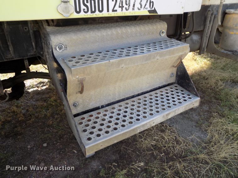 image for item DG2623 1999 Kenworth  ready mix truck