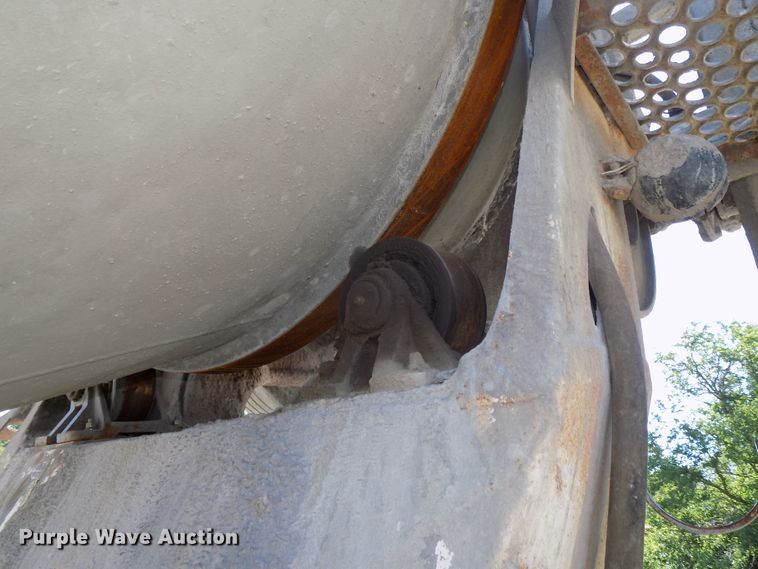 image for item DG2623 1999 Kenworth  ready mix truck