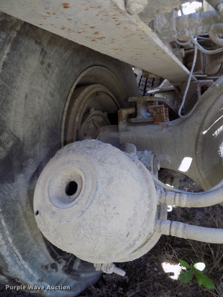 image for item DG2623 1999 Kenworth  ready mix truck