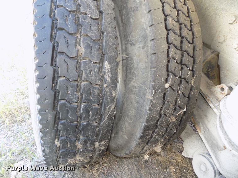 image for item DG2623 1999 Kenworth  ready mix truck