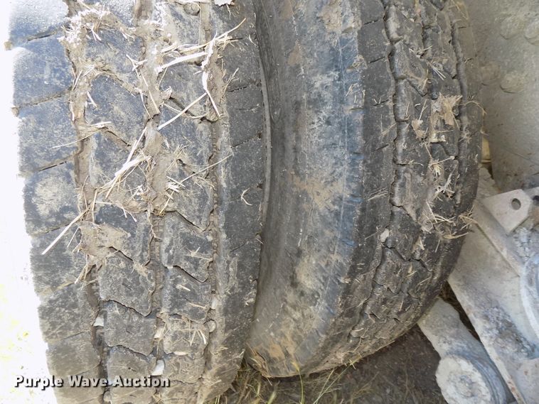 image for item DG2623 1999 Kenworth  ready mix truck