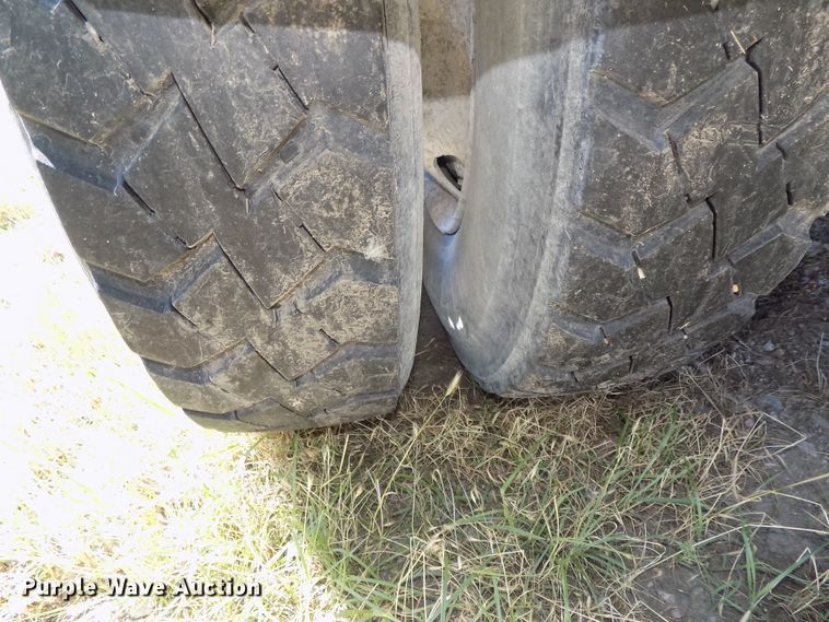 image for item DG2623 1999 Kenworth  ready mix truck