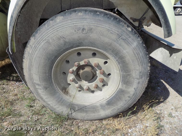 image for item DG2623 1999 Kenworth  ready mix truck