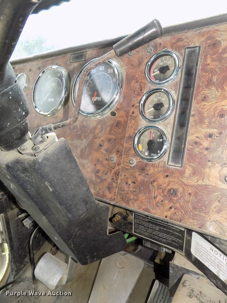 image for item DG2629 1997 International 5000SFR  ready mix truck