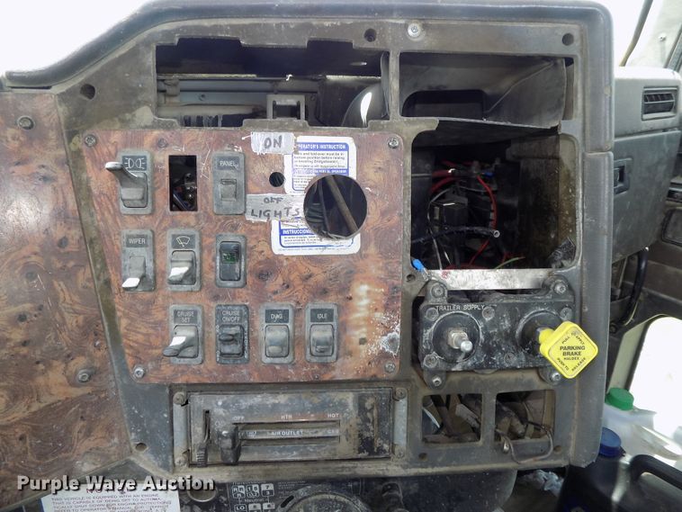 image for item DG2629 1997 International 5000SFR  ready mix truck