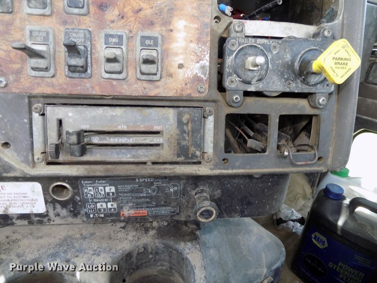 image for item DG2629 1997 International 5000SFR  ready mix truck