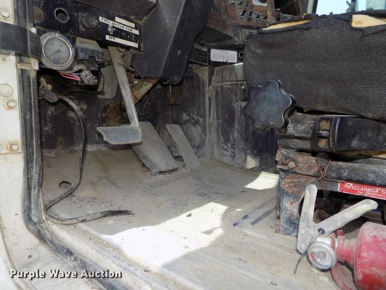 image for item DG2629 1997 International 5000SFR  ready mix truck