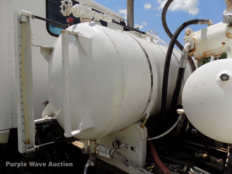 image for item DG2629 1997 International 5000SFR  ready mix truck