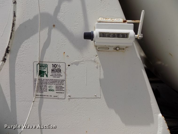 image for item DG2629 1997 International 5000SFR  ready mix truck