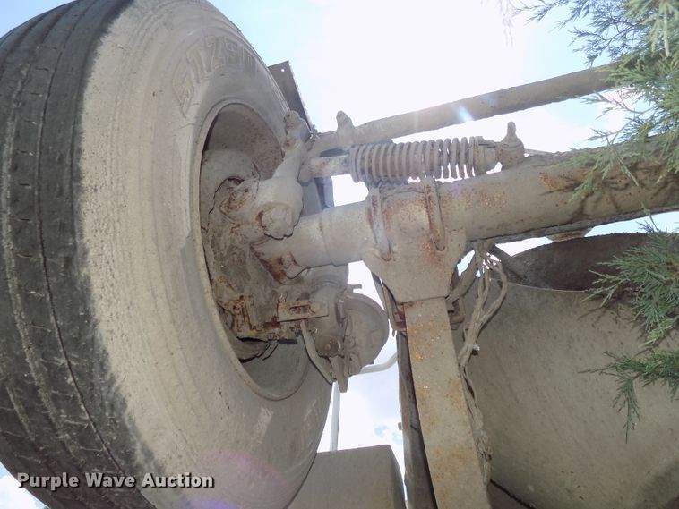 image for item DG2629 1997 International 5000SFR  ready mix truck