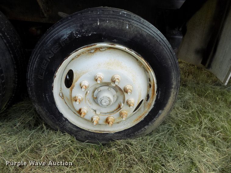 image for item DG2629 1997 International 5000SFR  ready mix truck