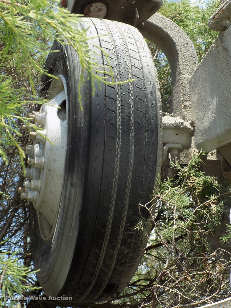 image for item DG2629 1997 International 5000SFR  ready mix truck