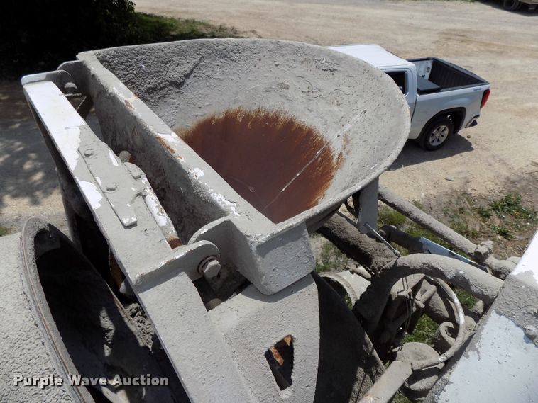 image for item DG2630 2000 Sterling L-Line  ready mix truck