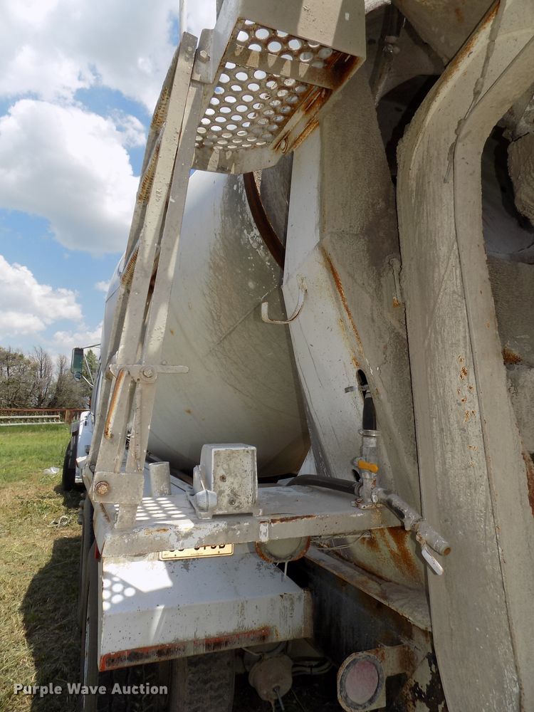 image for item DG2630 2000 Sterling L-Line  ready mix truck